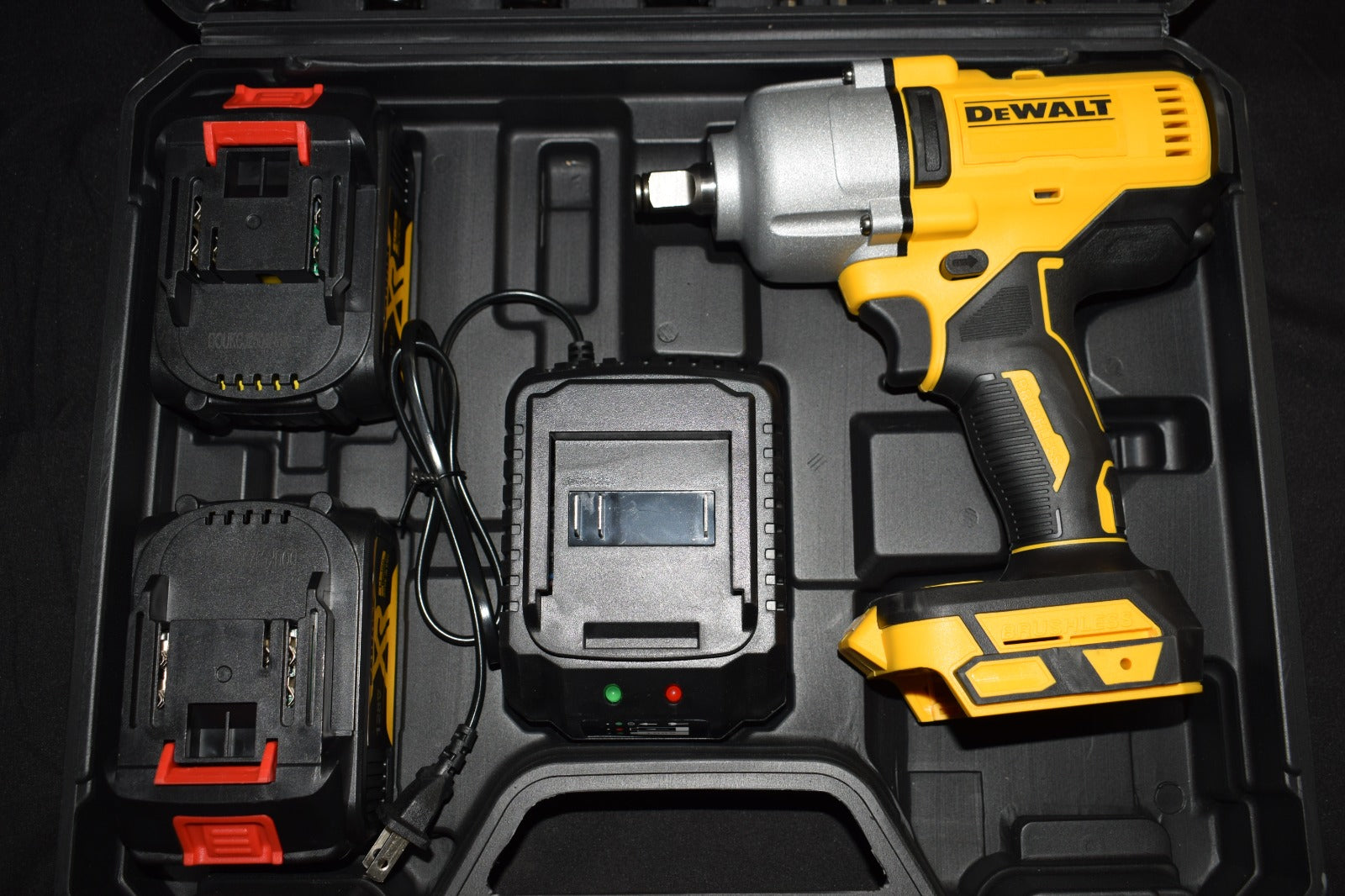 Pistola de impacto 680Nm DeWALT