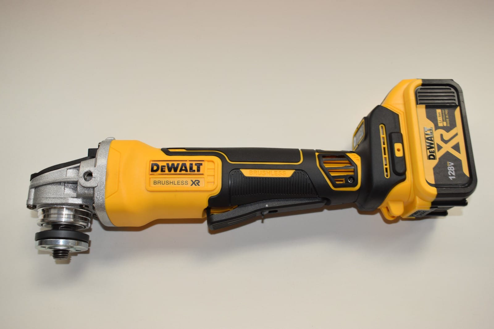 La Pulidora Inalámbrica DeWalt que Necesitas para Tus Proyectos